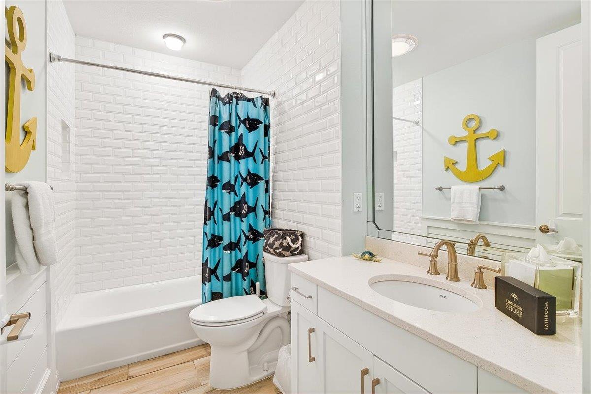 Bunk Bathroom