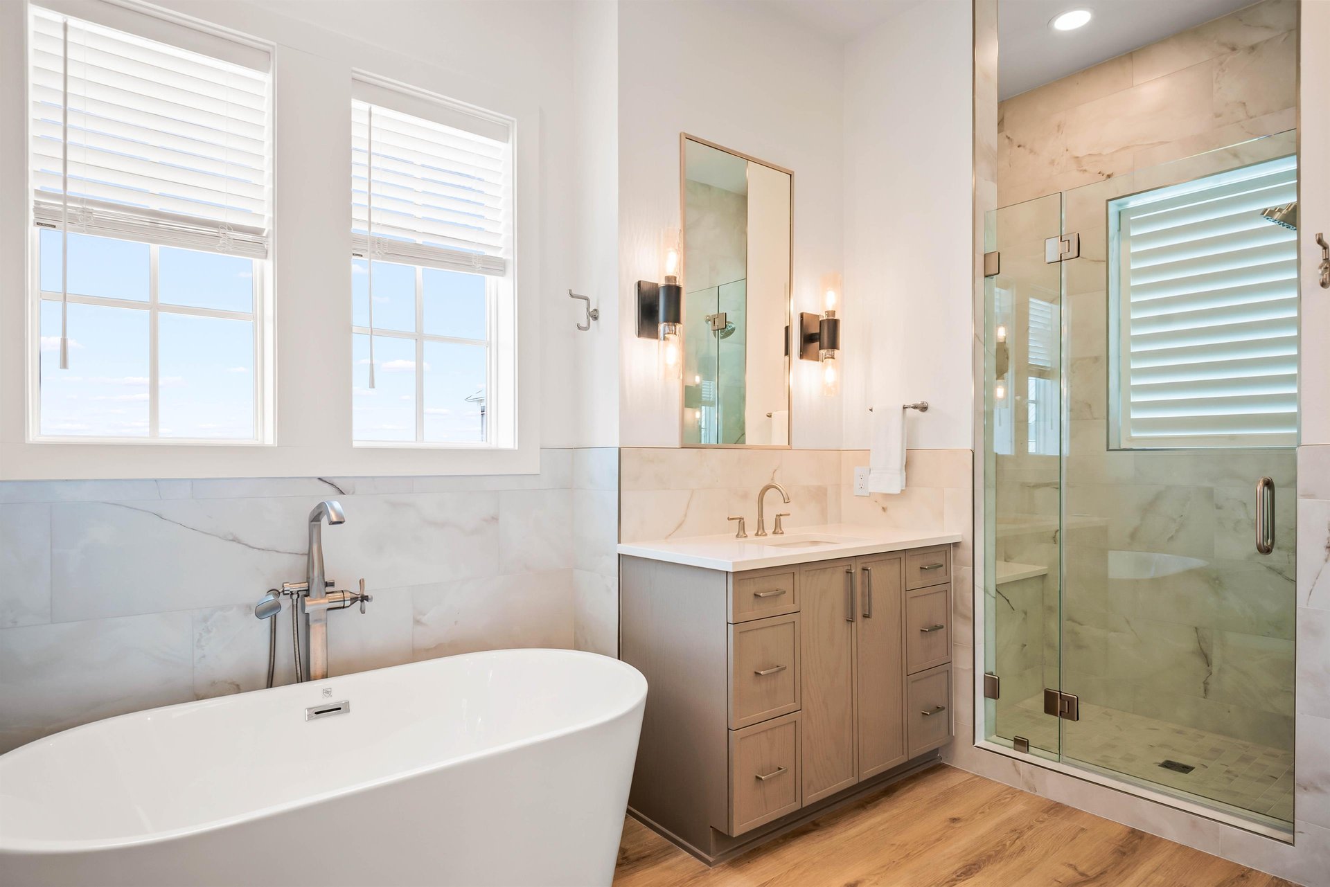 2nd King Suite Bathroom, 3rd Floor