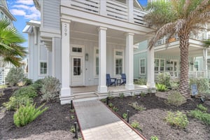 1st Floor, Front Porch