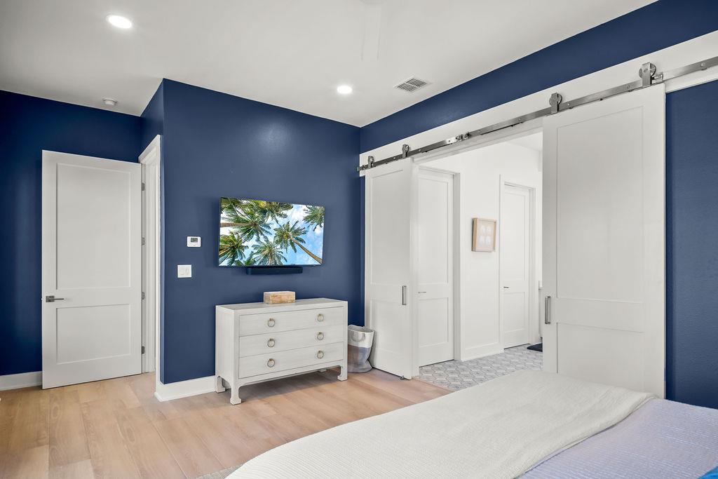 King Suite, 2nd Floor