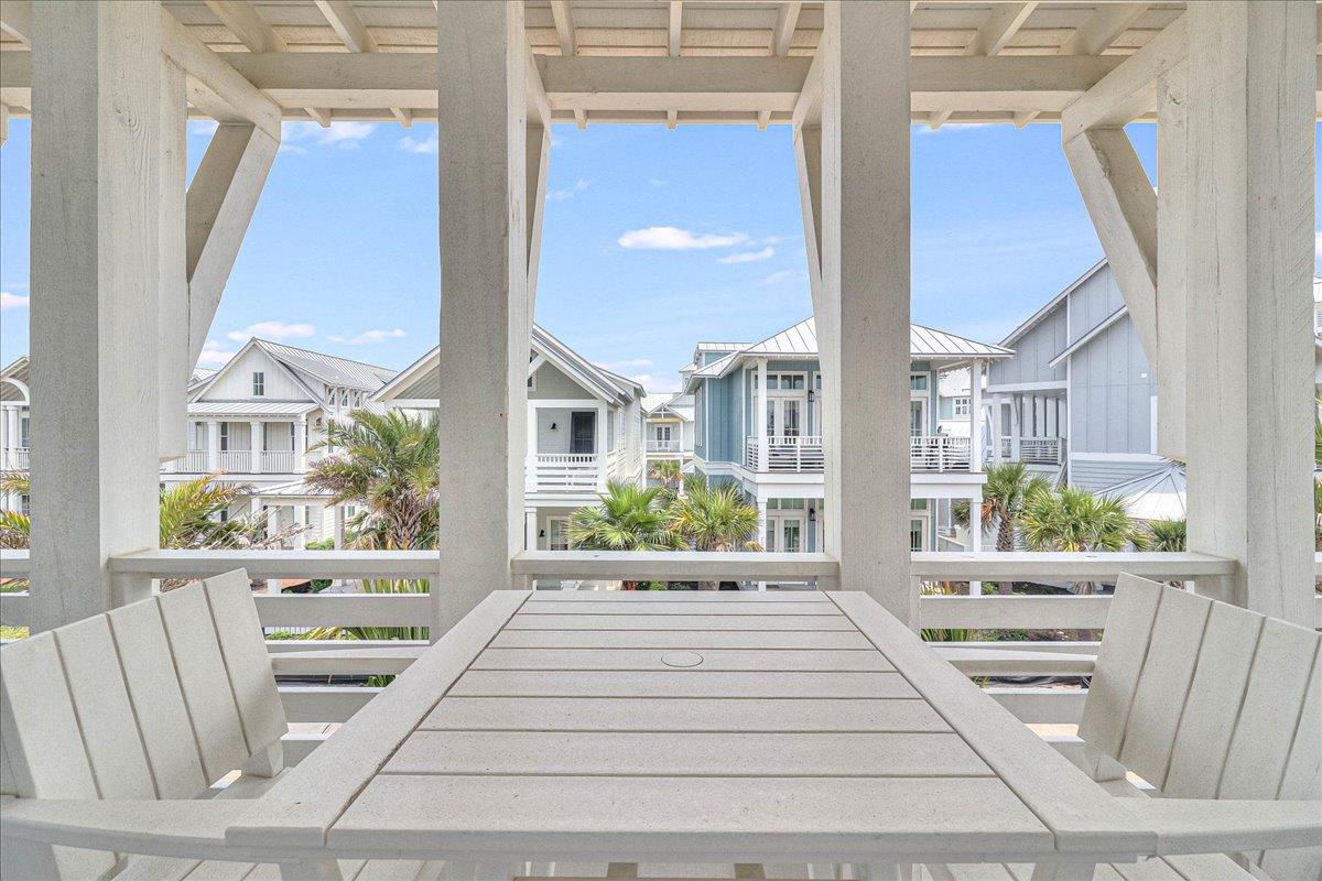 Front King Balcony, 2nd Floor