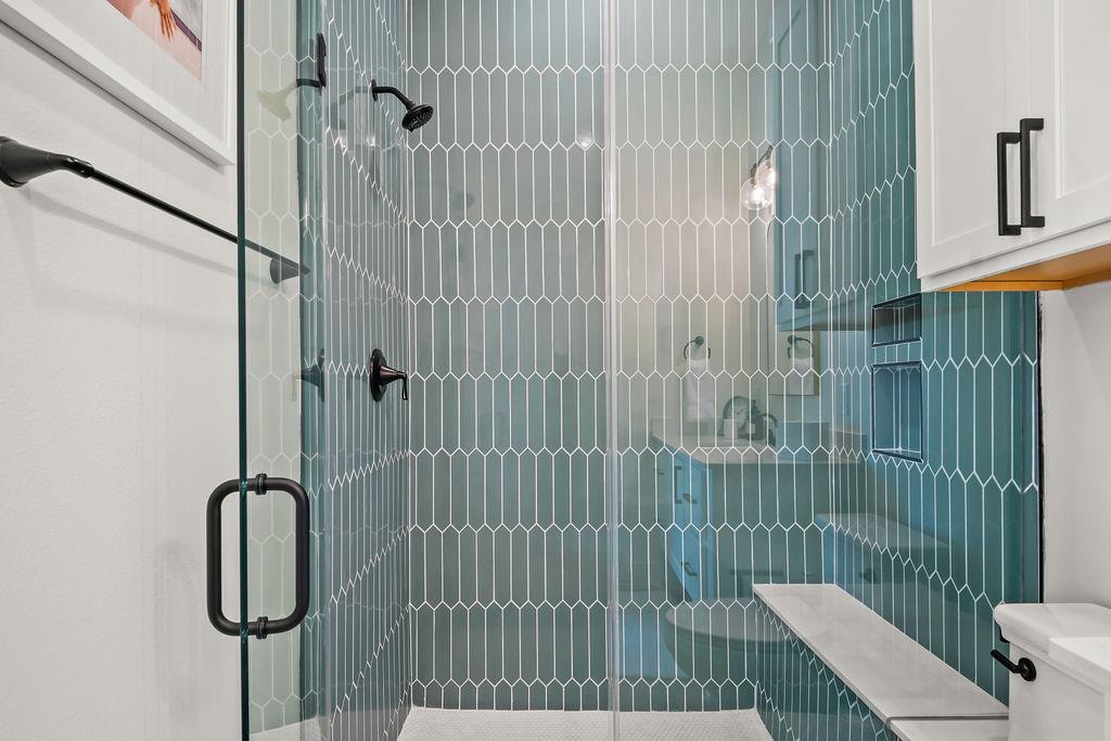 First Queen Suite, 1st Floor