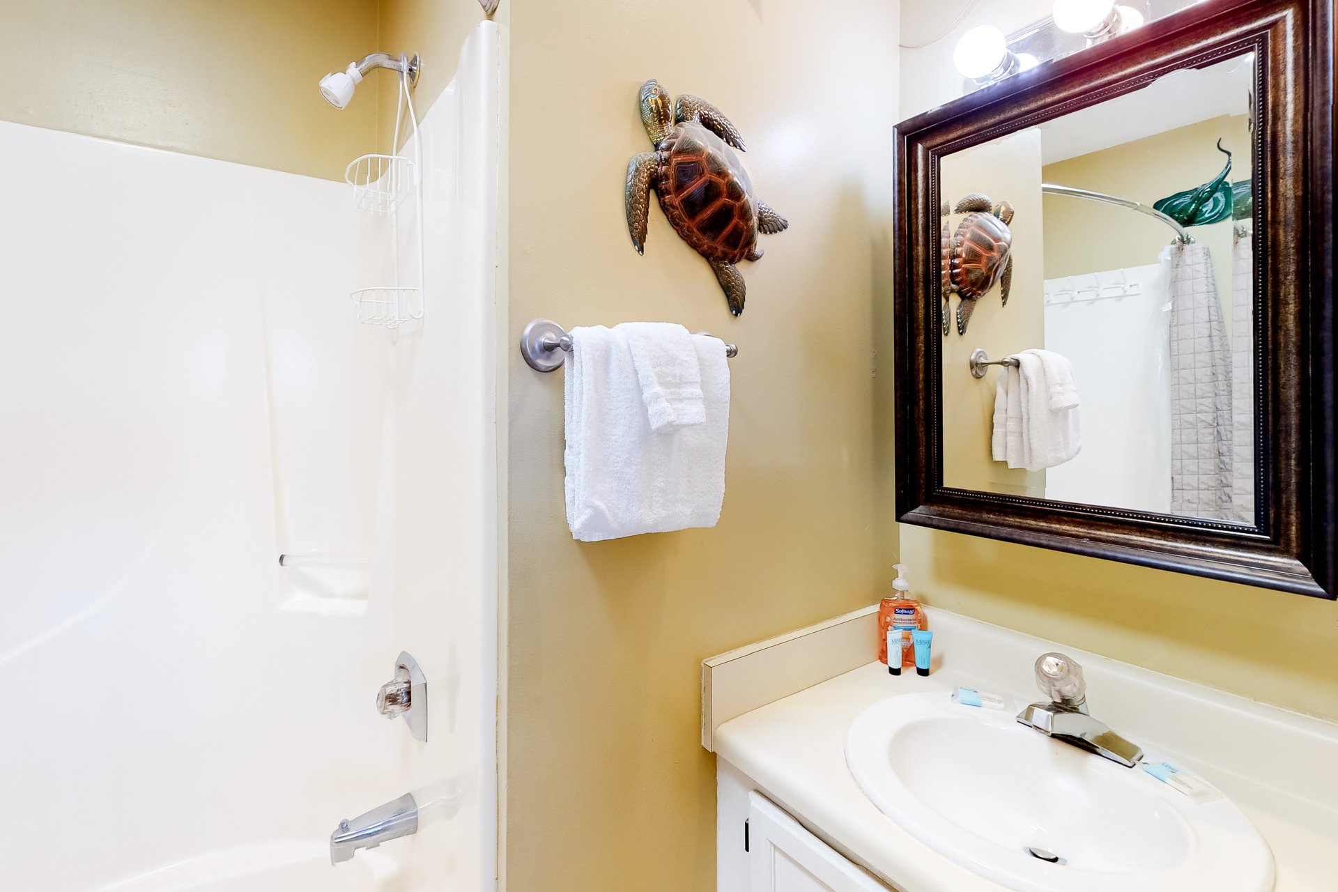 Lagoon Landing 208 11