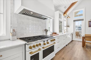Kitchen, 2nd Floor