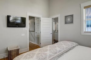 Primary King Bedroom, 2nd Floor