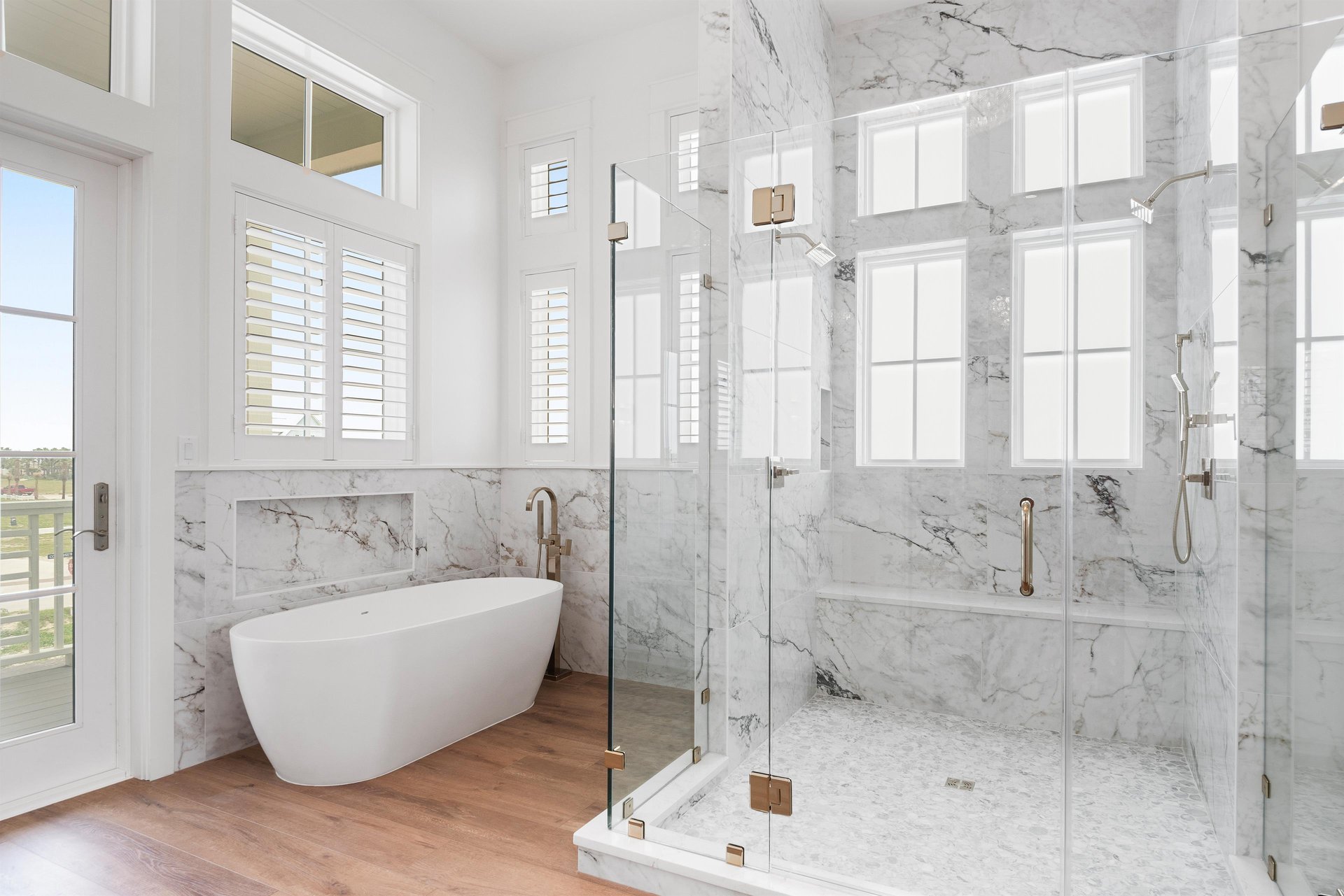 King Suite Bathroom, 2nd Floor