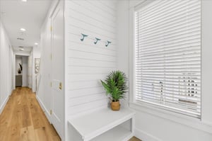 1st Floor, Entryway