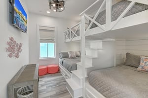 2nd Floor Bunk Room
