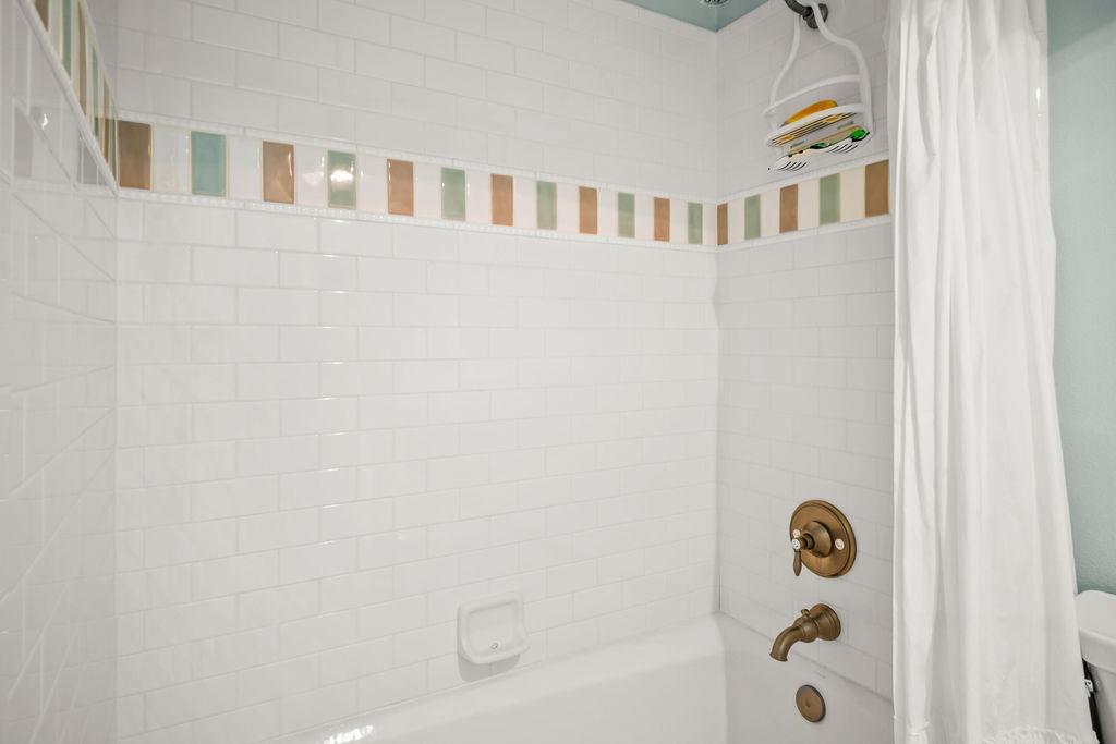 2nd Floor, First Queen Bathroom