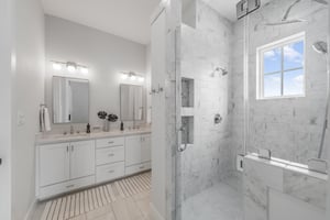 2nd King Suite, 2nd Floor
