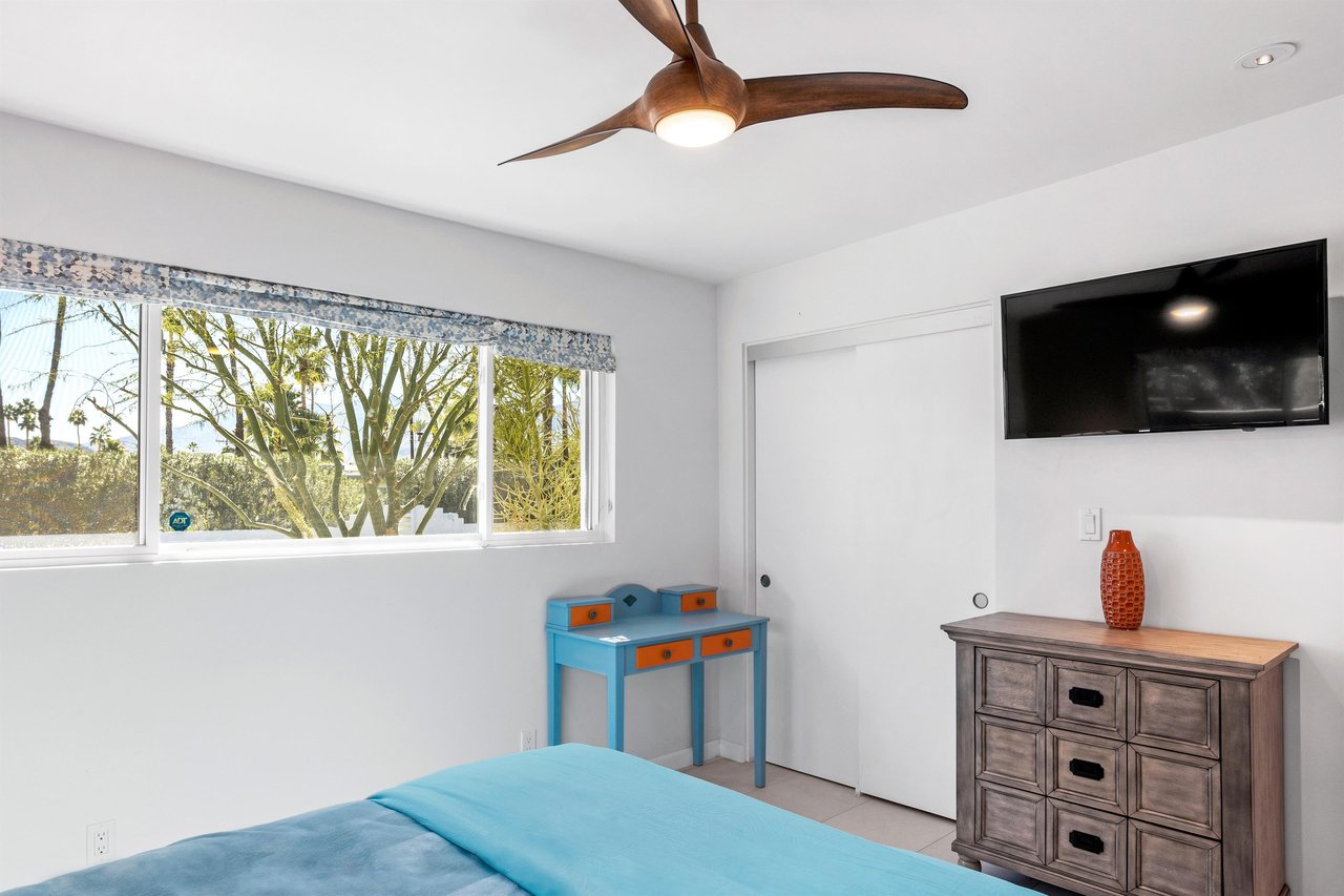 Guest bedroom