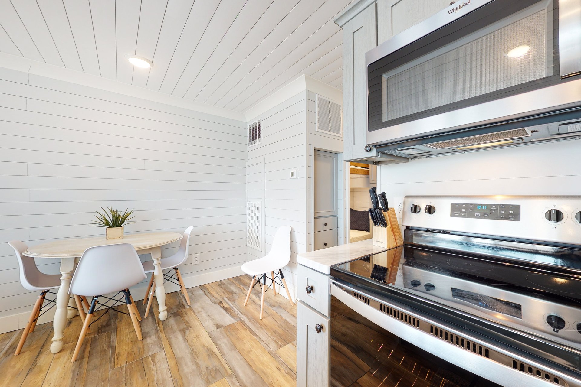 Top of the Gulf 707 13