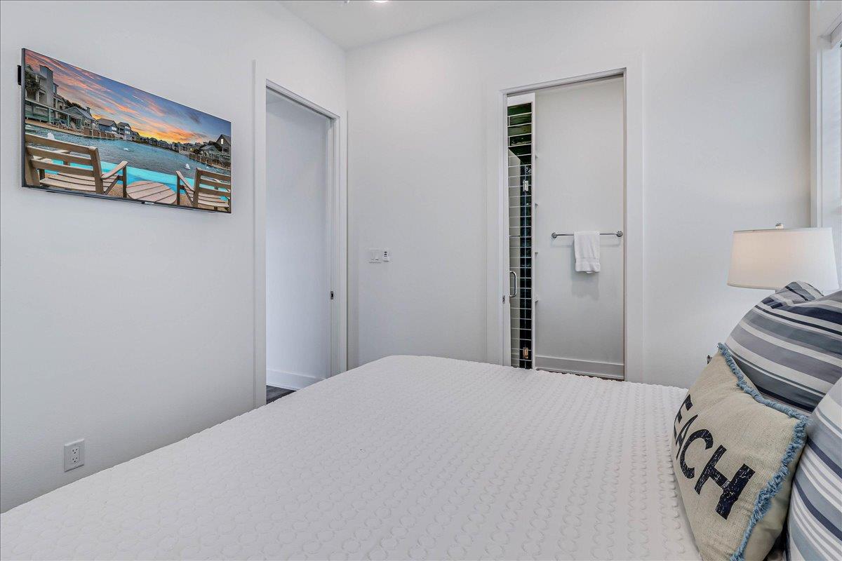 Second King Bedroom, 2nd Floor