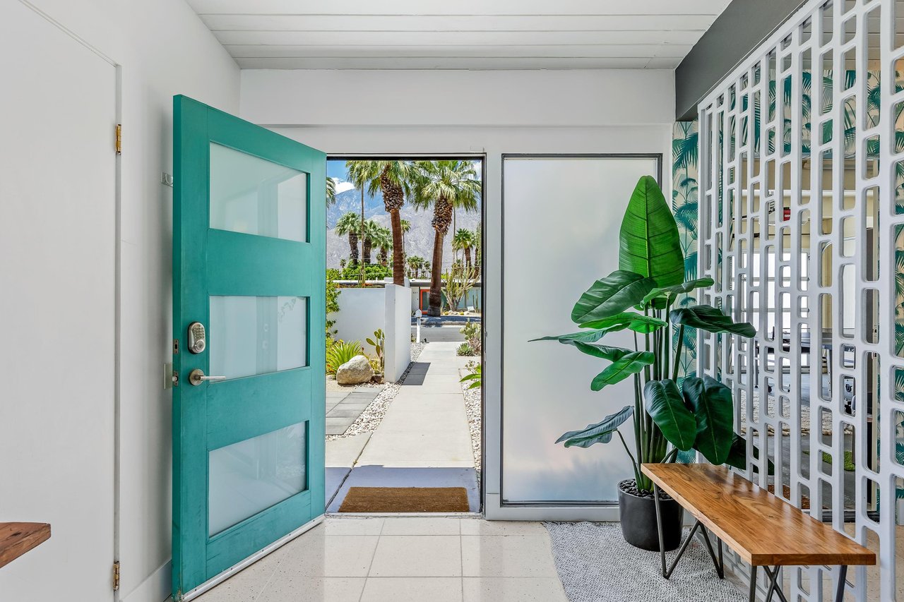 Gorgeous entryway