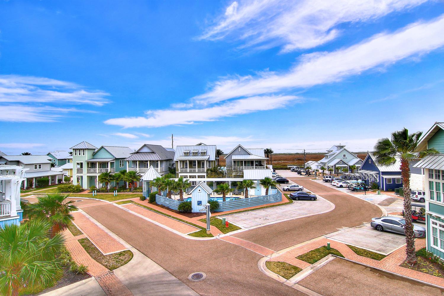 Main Floor, Balcony View
