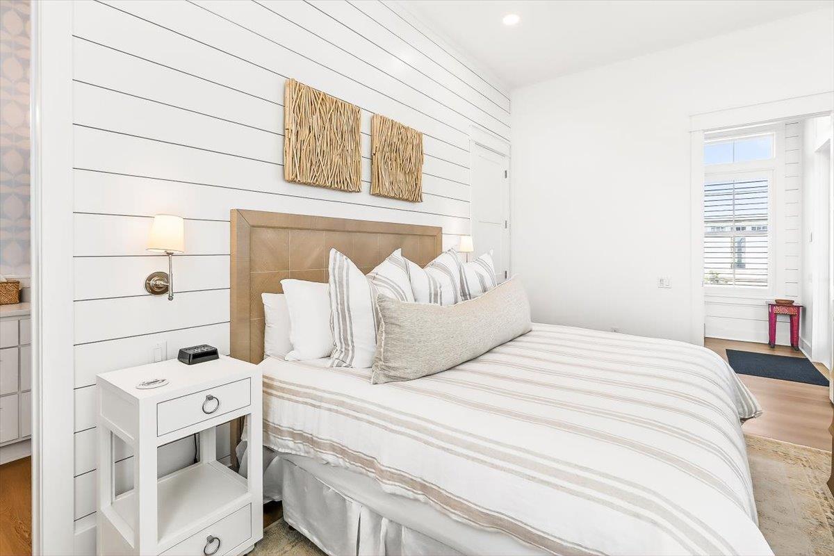 1st Floor, King Bedroom
