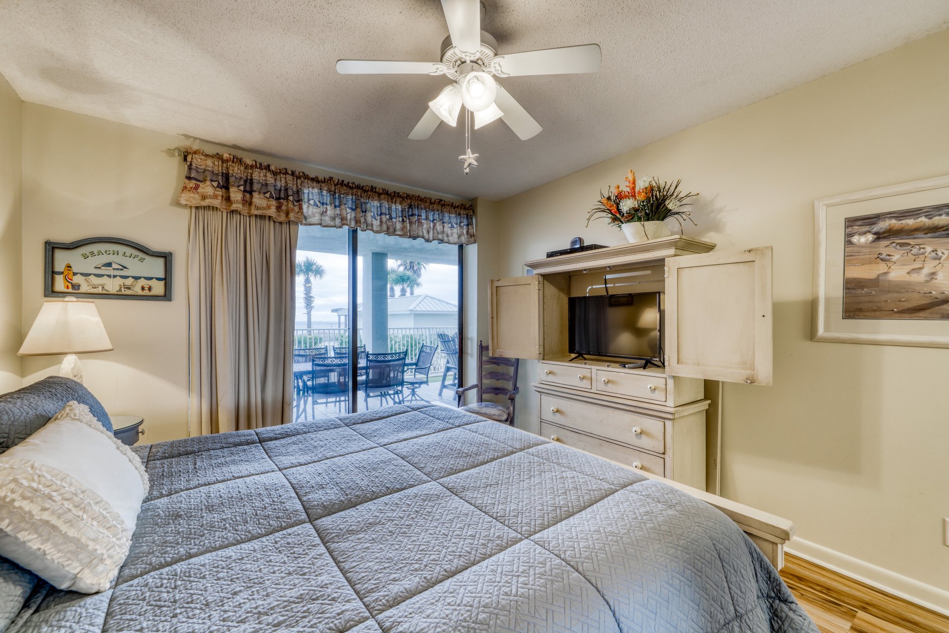 Pelican Pointe 106 17