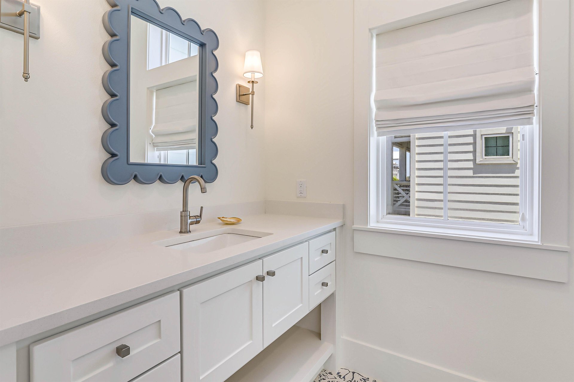 Second King Ensuite Bathroom, 2nd Floor