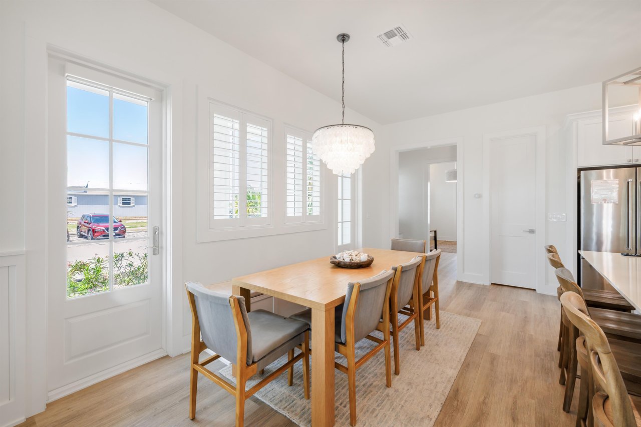 1st Floor, Dining Area