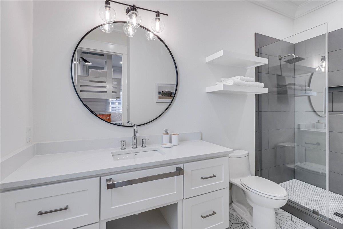 1st Floor, Loft Bathroom