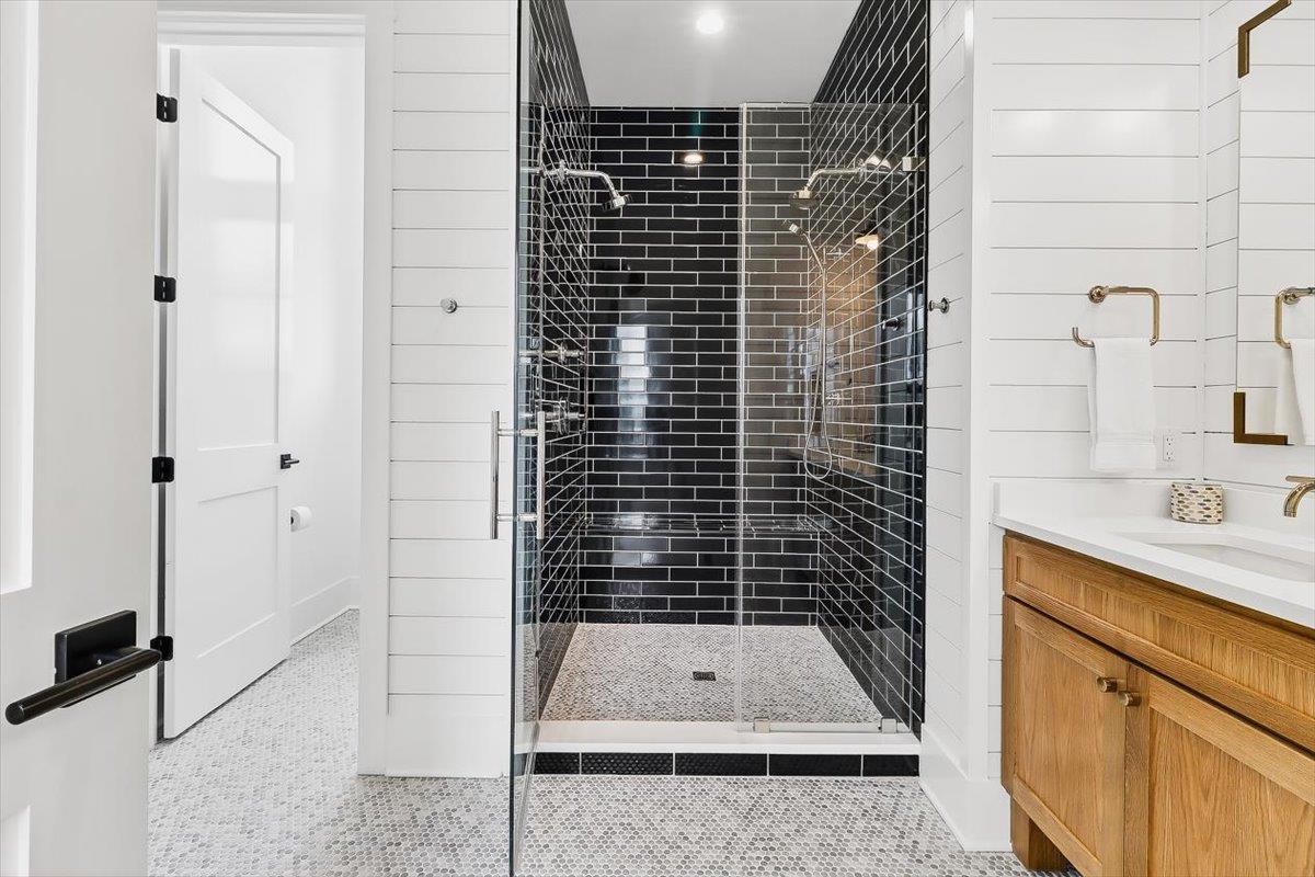 2nd Floor, Bunk Bathroom