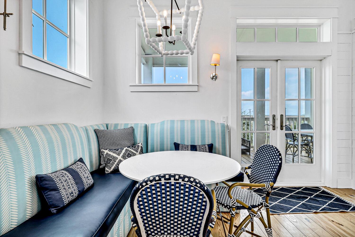 2nd Floor Breakfast Nook