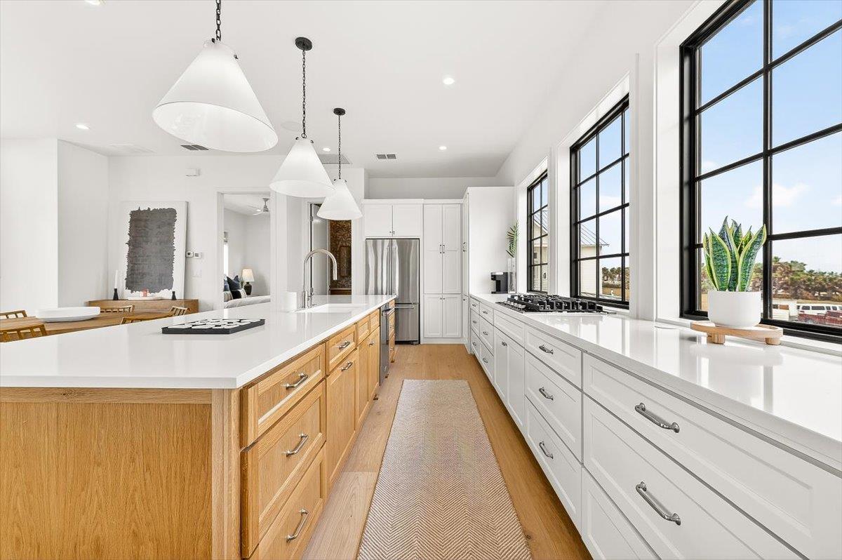 Kitchen, 2nd Floor