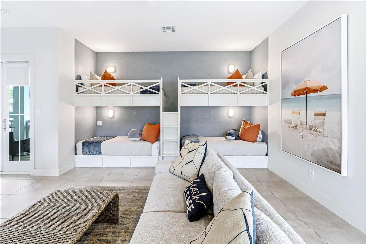 Bunk Bedroom Lounge, 1st Floor