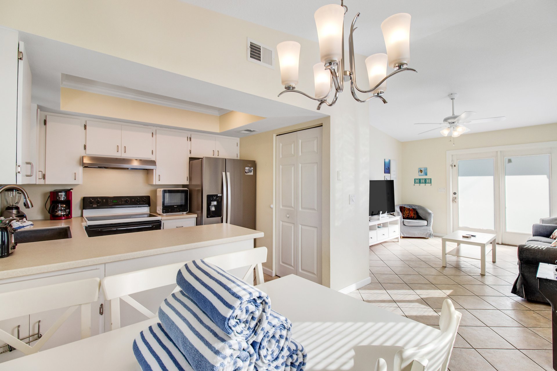 Turquoise Paradise West 7