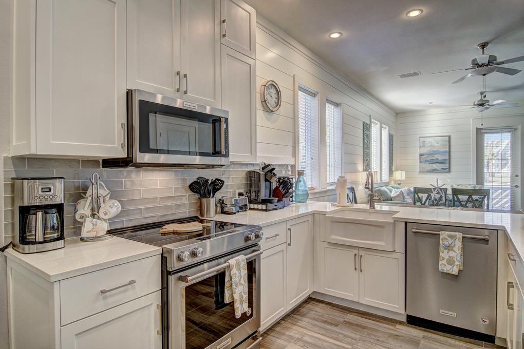 1st Floor, Kitchen