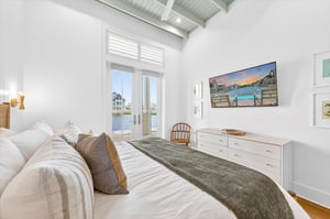 1st King Bedroom, 1st Floor