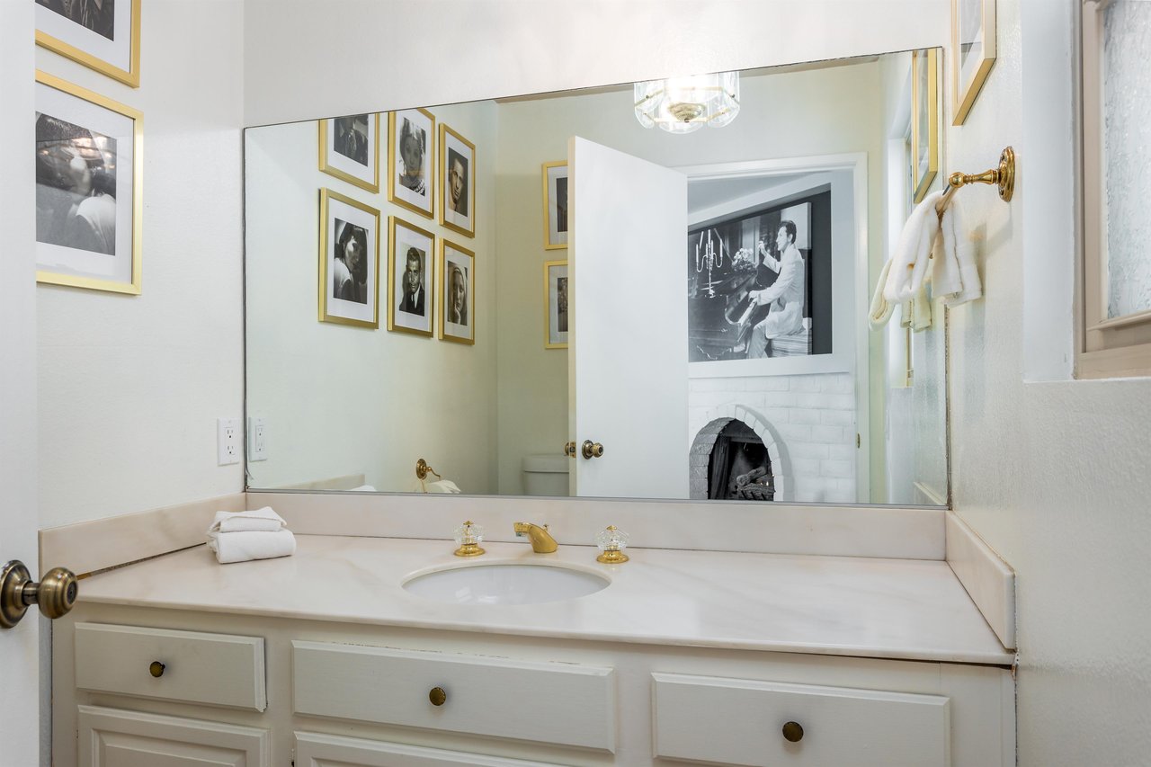 Luxurious bathroom fixtures