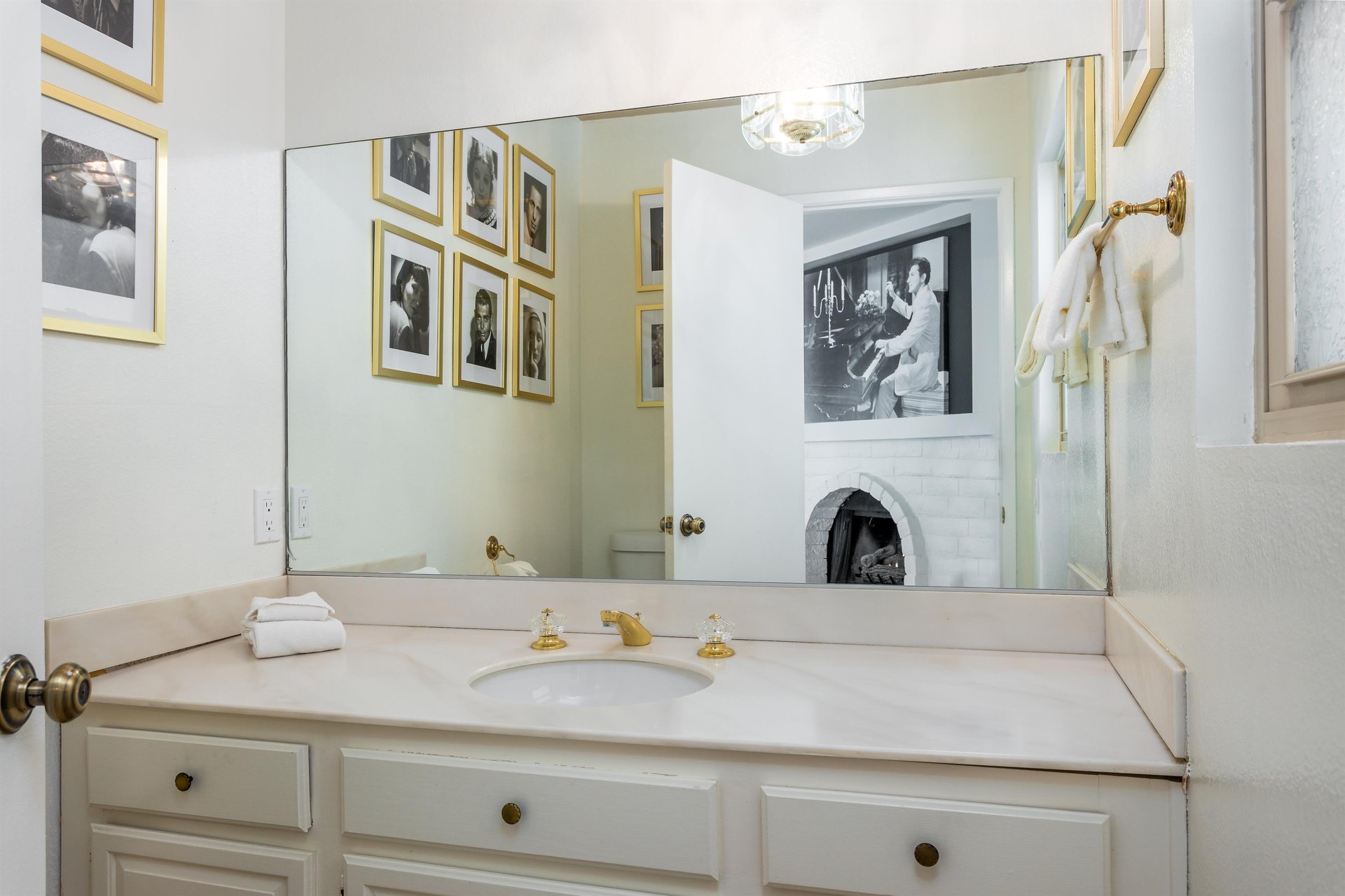 Luxurious bathroom fixtures