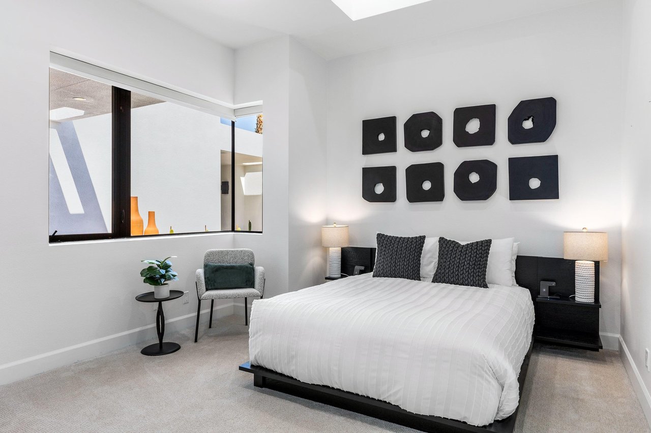 Relaxing guest bedroom