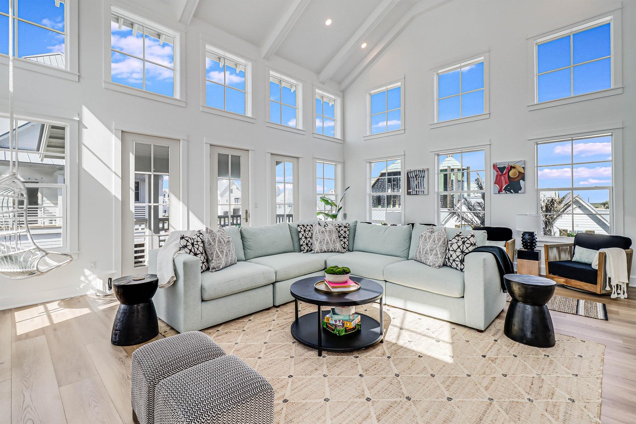 Living Area, 2nd Floor