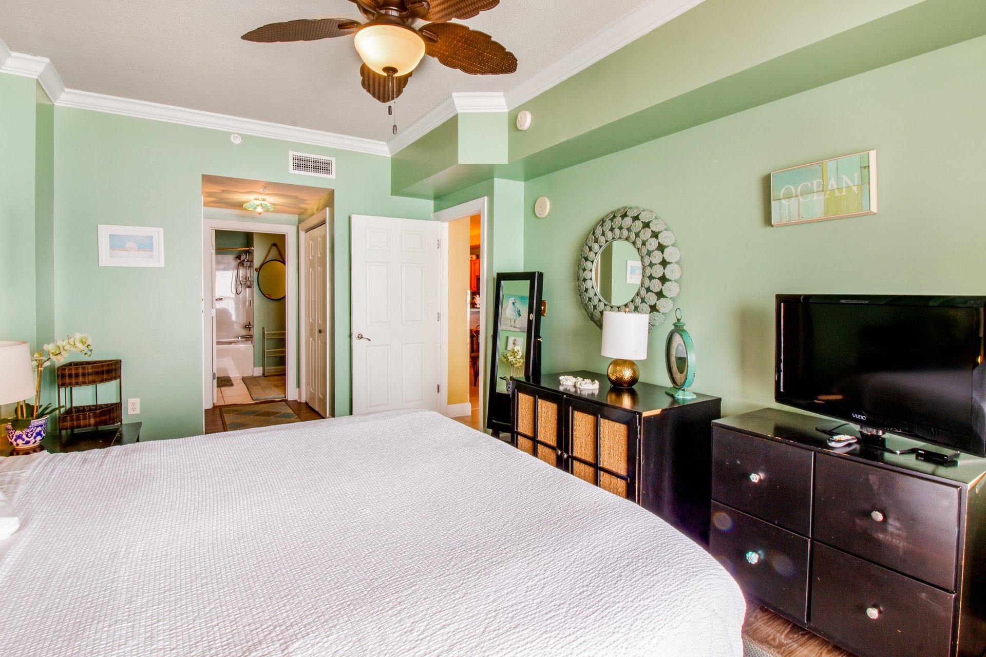 Sunrise Beach 2208  Beachfront Condo 18