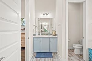 Primary King Bathroom, 2nd Floor