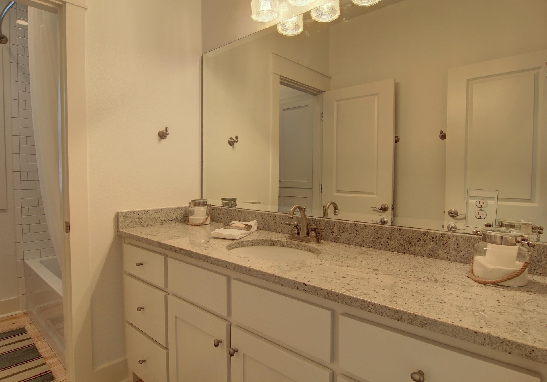 Shared Second Floor Bathroom