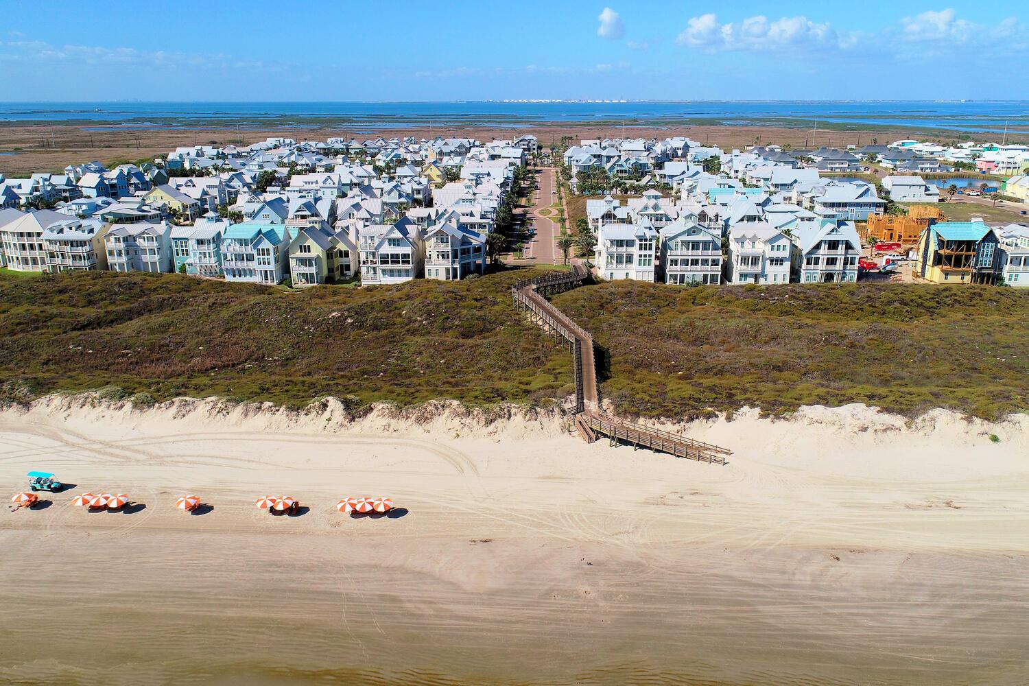 Cinnamon Shore Beach