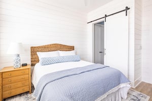 Ensuite Queen Bedroom, 2nd Floor