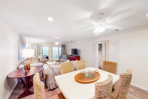 Gulffront Getaway 6