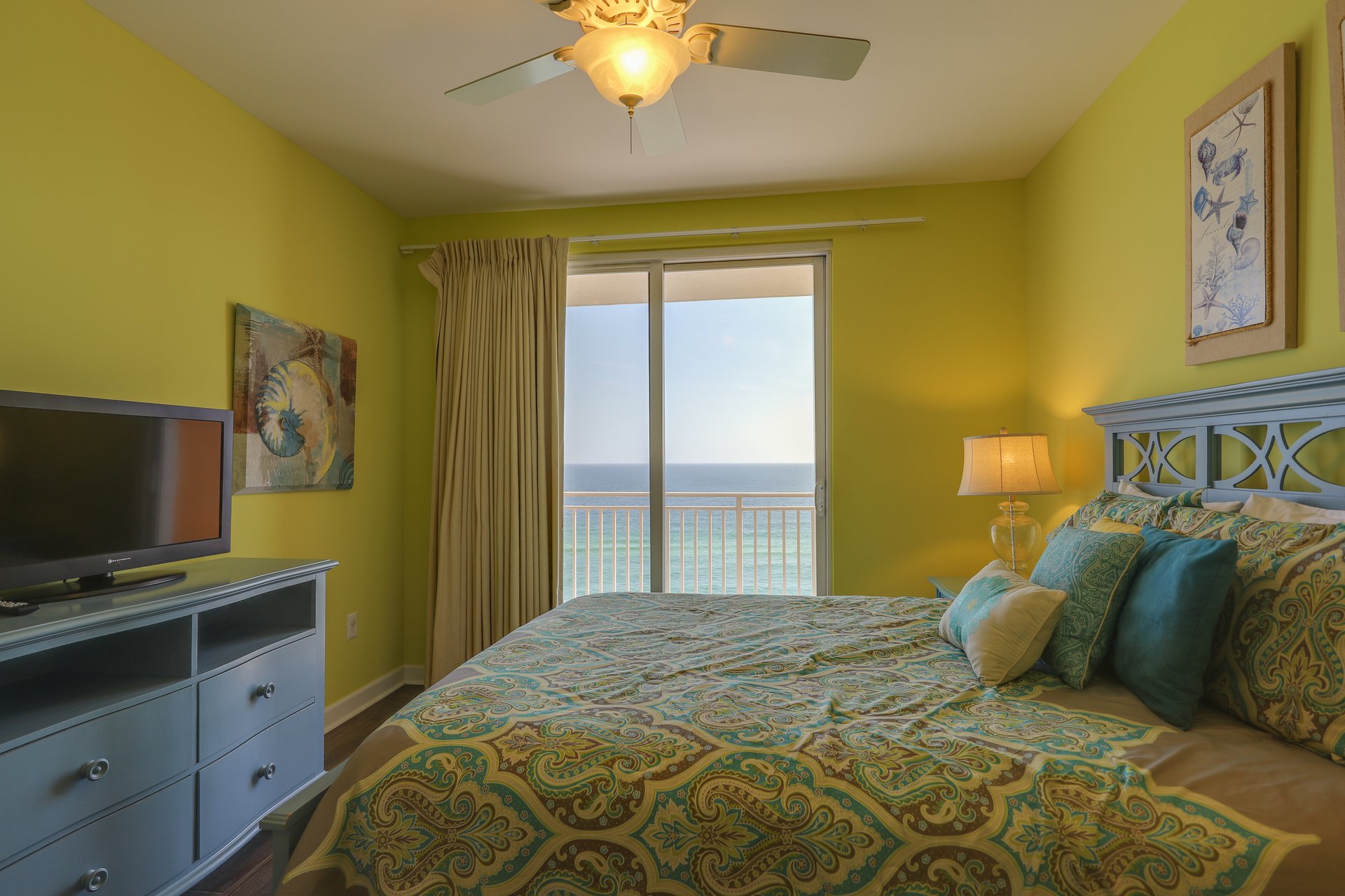 Splash Resort 907W 14