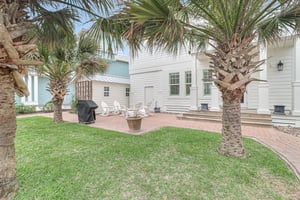 Largest Backyard in Cinnamon Shore