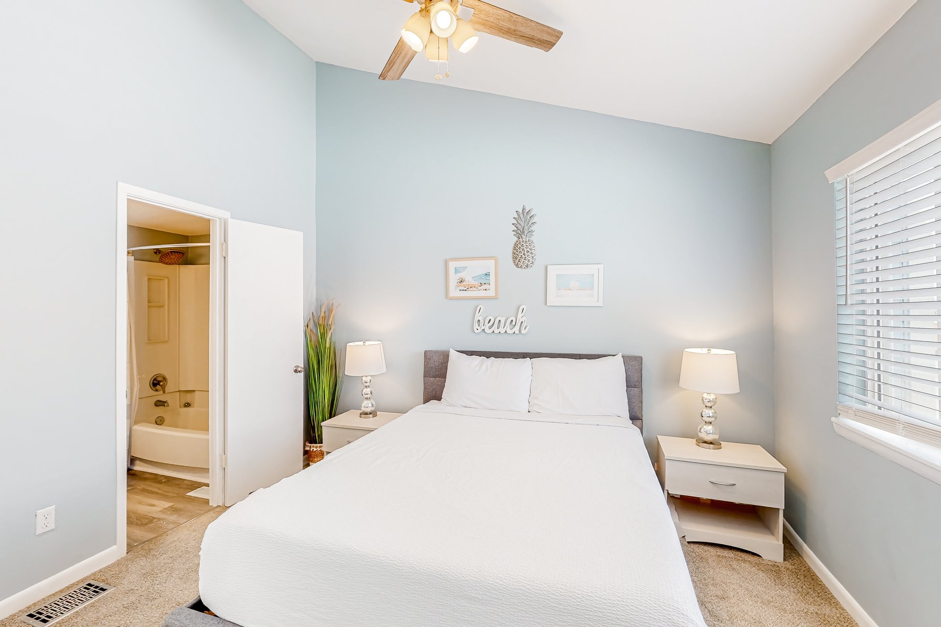 Commodores Landing 204 12