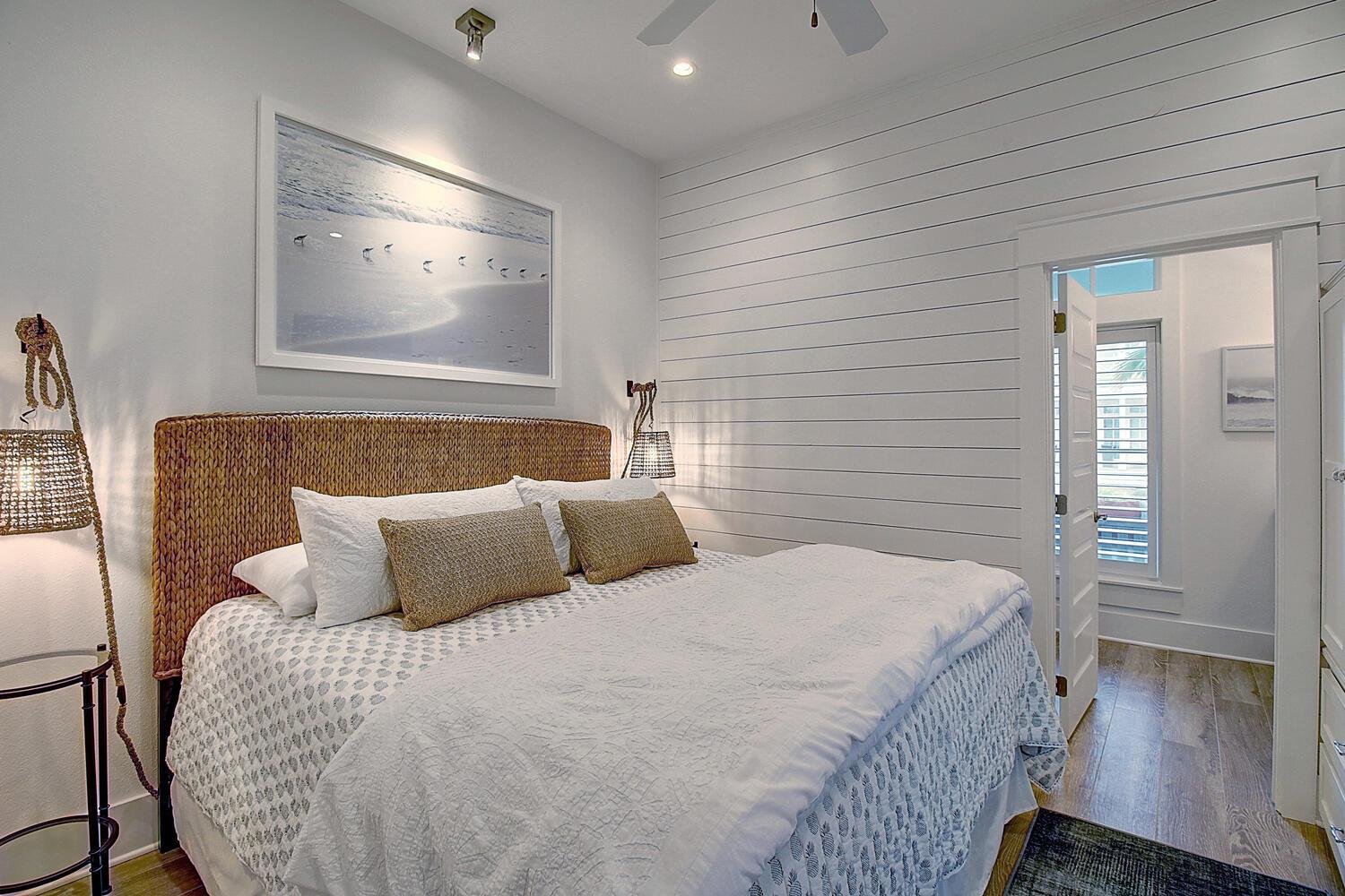 1st Floor King Suite