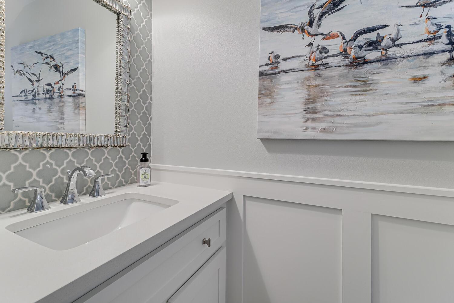 Powder Room, 4th Floor