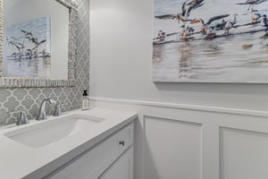 Powder Room, 4th Floor