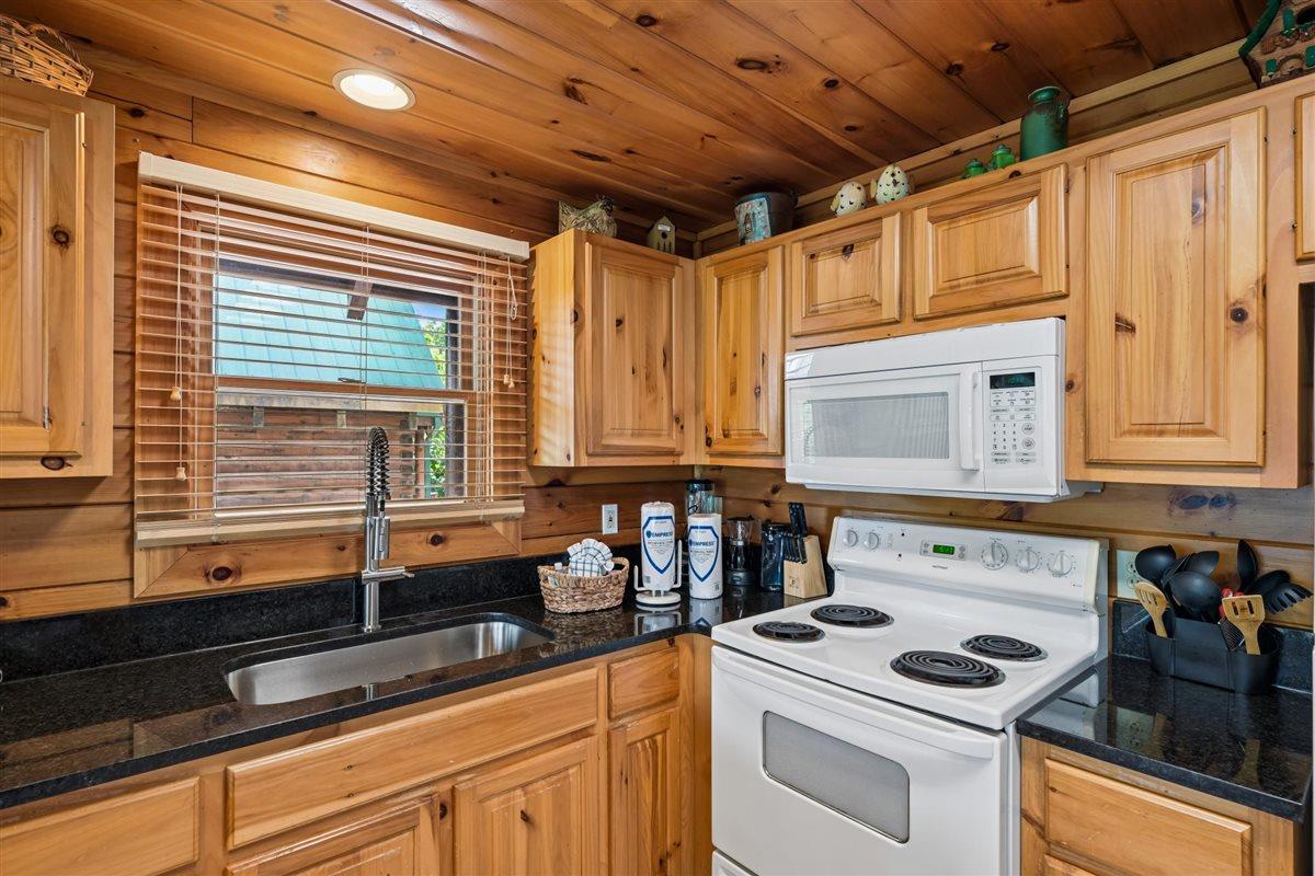 14Kitchen
