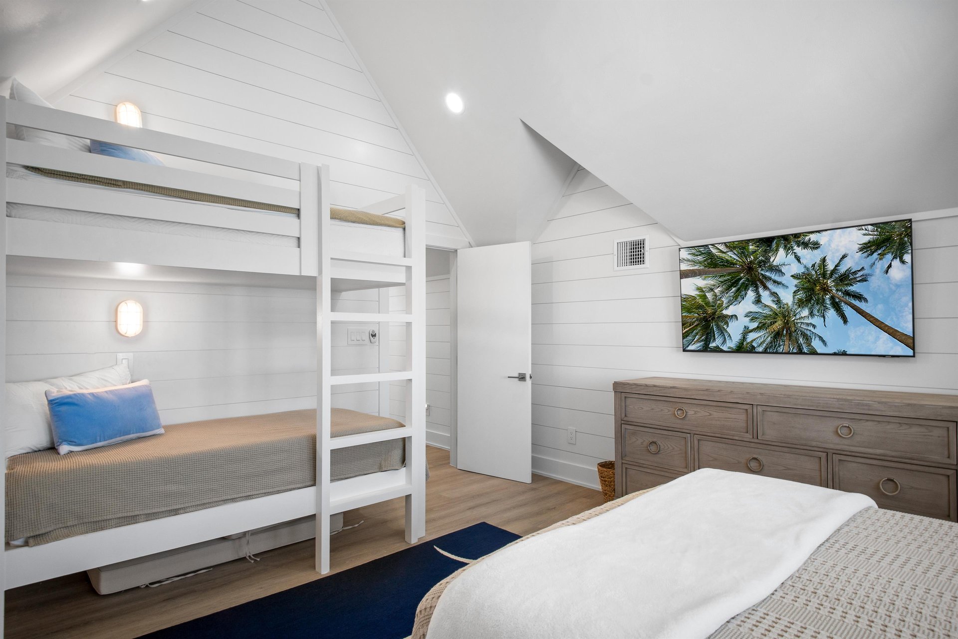 Queen  Twin Bunk Bedroom, 3rd Floor