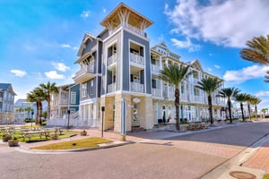 Five Town Center Shoppes and Pizzeria